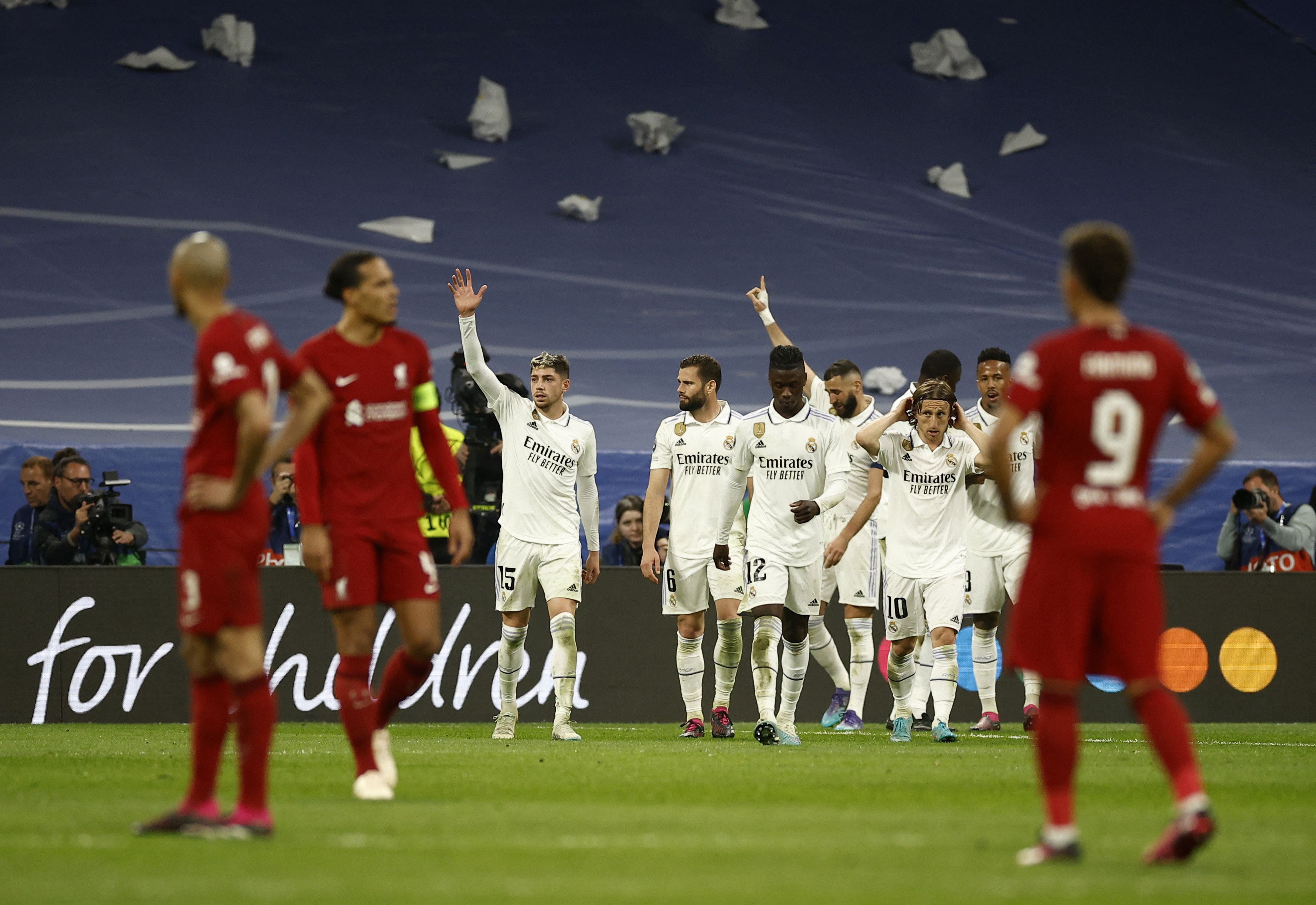 Real Madrid singkirkan Liverpool di Liga Champions.