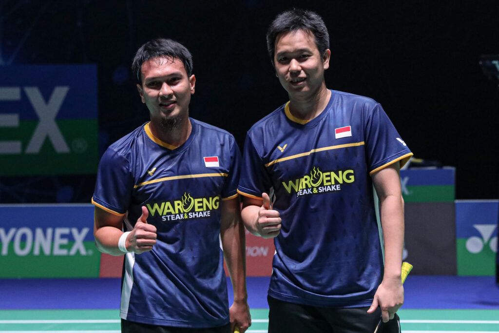 Pasangan Muhammad Ahsan/Hendra Setiawan menjadi salah satu dari 11 wakil Indonesia yang hari ini berlaga di babak 16 besar kejuaraan badminton All England 2023