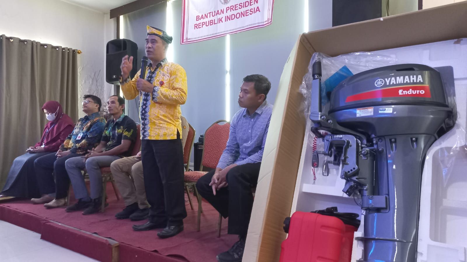 Bantuan 50 unit mesin tempel 15 PK dari Presiden Joko Widodo untuk nelayan di Kaltara datang.