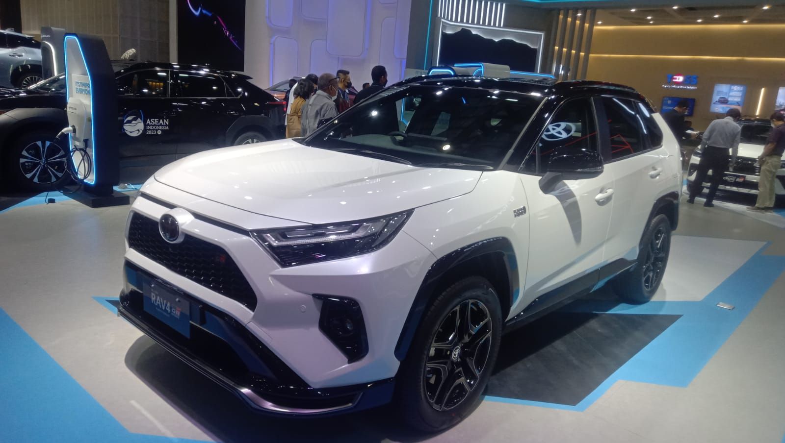 Toyota RAV4 Nongkrong di GJAW 2023