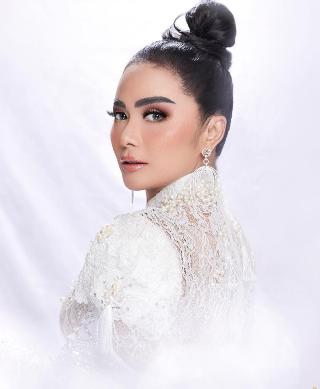 Lirik Lagu Aku Wanita Biasa - Krisdayanti, OST Sinetron Bidadari Surgamu.