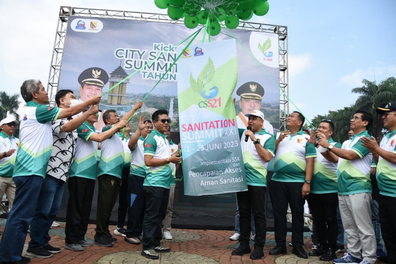 Ilustrasi, kang DS sapaan Bupati Bandung bersama beberapa kepala daerah yang tergabung dalam AKKOPSI melepas balon terbang menandakan Kabupaten Bandung resmi menjadi tuan rumah CSS XXI 2023.