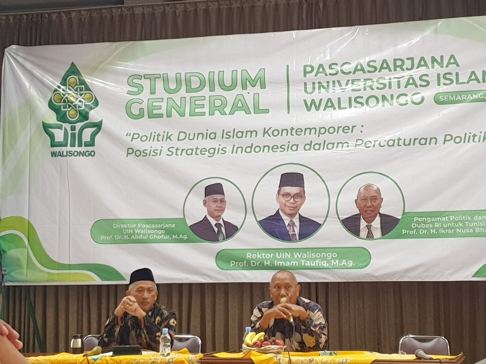 Melalui Stadium General, Pascasarjana UIN Walisongo Kaji Politik Dunia Islam