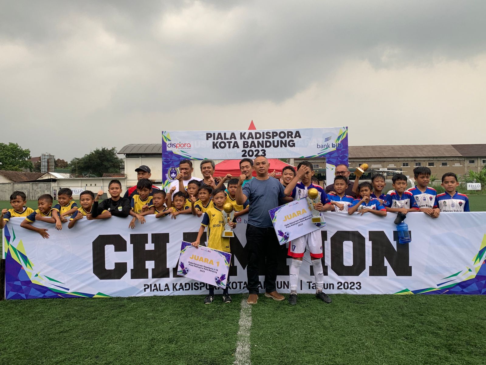 Seventhree dan PR Bandung Pro Menjuarai Festival Sepakbola KU-10 dan KU-12 Piala Kadispora 2023