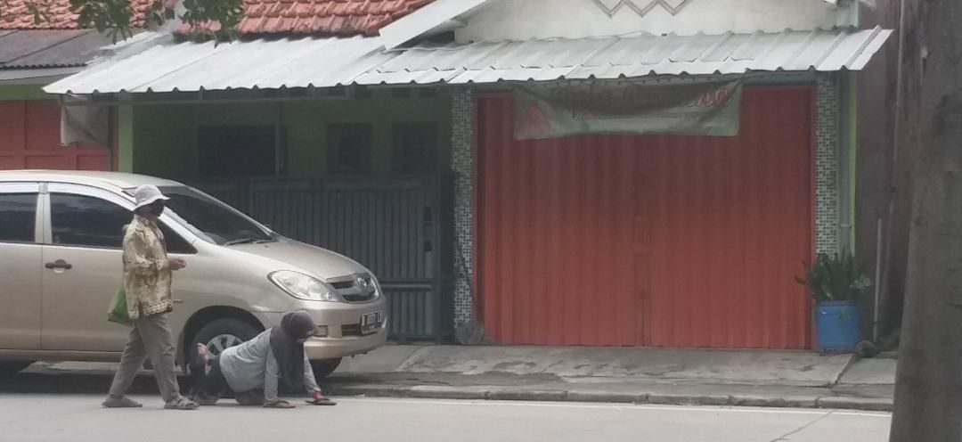 Dua orang PMKS di wilayah Kota Serang.