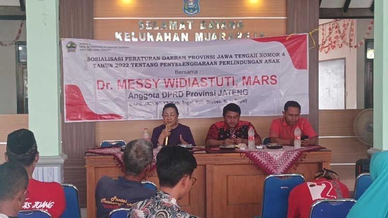 Giat Sosialisasi Perda Provinsi Jateng Tentang Kepemudaan oleh Dr Messy Widiastuti MARS di Kelurahan Muarareja, Tegal Barat, Kota Tegal, Minggu (19/3/2023) siang. 