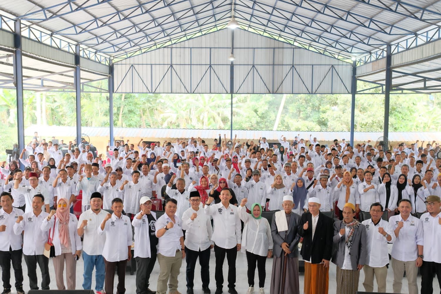 Gardu Ganjar Banten menggelar pengukuhan pengurus kabupaten kota hingga kecamatan di Banten, Minggu 19 Maret 2023.