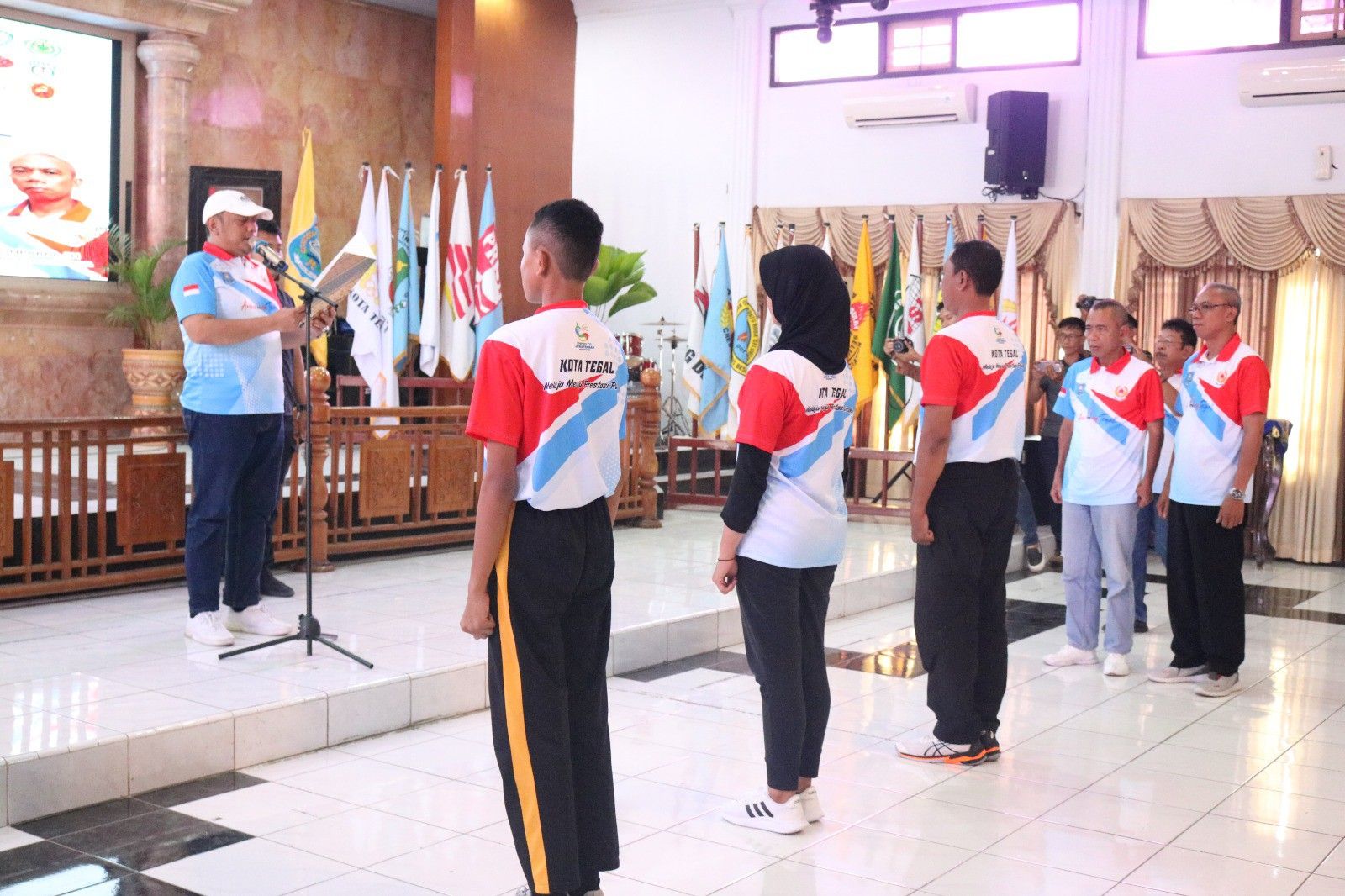 Wali Kota Tegal mengukuhkan 113 atlet kontingen Kota Tegal di Porprov 2023