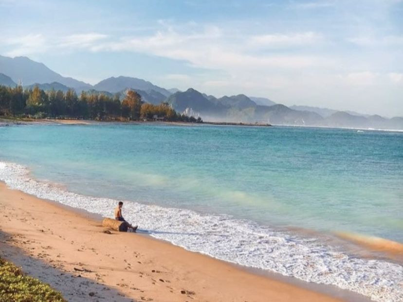 Pantai Lampuuk/Instagram/ visit.sumatera
