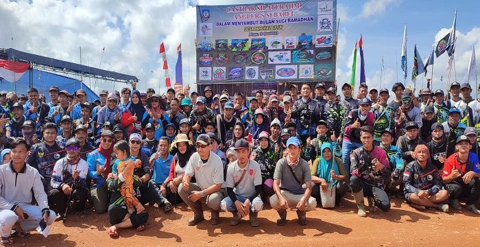 Ratusan pemancing di Bangka Belitung mengikuti Castbar (Casting Bareng ) angler's se Bangka Belitung yang digelar Pangkal Buluh Fhising Club  (PBFC)  bekerjasama dengan Pemerintah Desa Pangkalbuluh . 