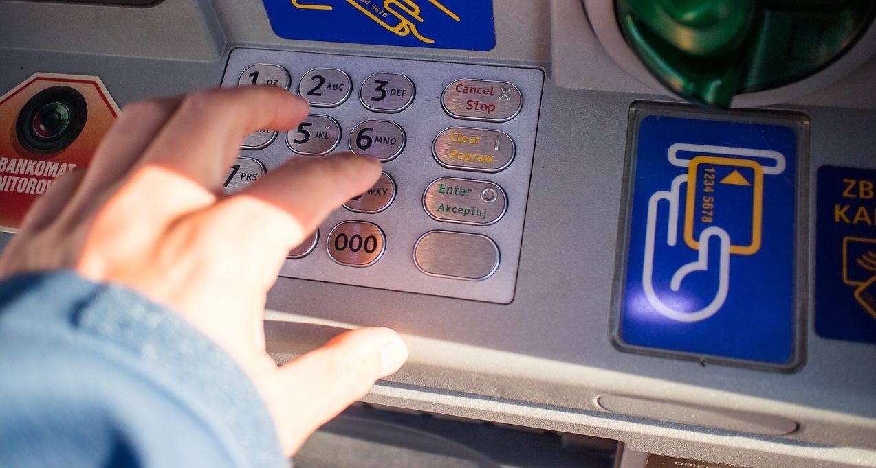 Ilustrasi mesin ATM. /Pixabay.