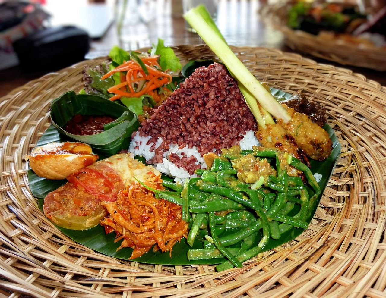 Tumpah Ruah!! Deretan Kulineran Kota Surabaya yang Tersedia Hingga Dini Hari untuk Sahurmu Lebih Berwarna -- ilustrasi makanan