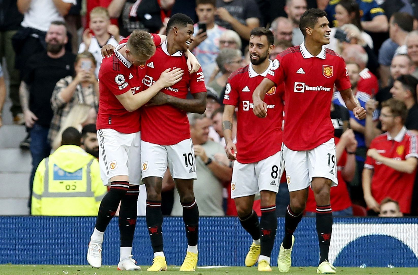 Hasil Piala FA Manchester United vs Fulham: Hujan  Kartu Merah, MU Unggul 3-1 Siap Maju ke Semifinal