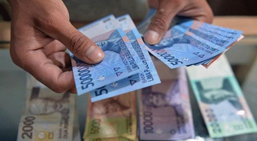 Ilustrasi penukaran uang di Bank Indonesia.