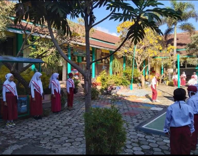 Daftar 13 SD terbaik di Kota Malang dengan biaya pendidikan terjangkau dan fasilitas lengkap menurut penilaian BANSM Kemendikbud serta versi LTMPT. / dispendik.malangkab.go.id