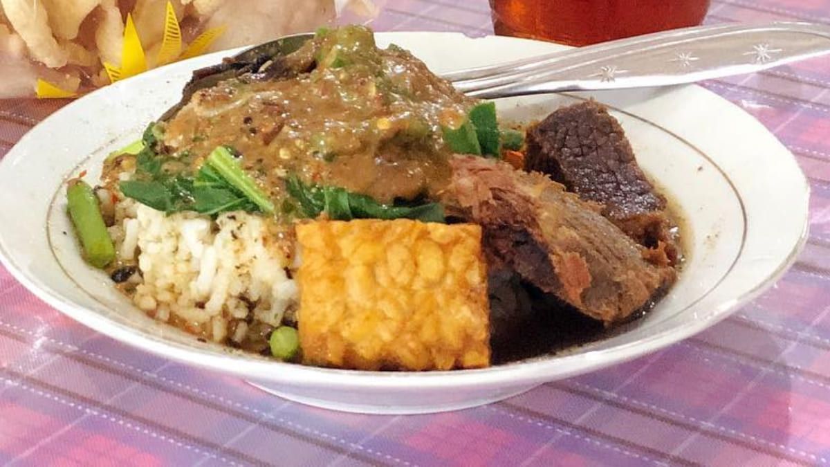 Resep Pecel Rawon Khas Kabupaten Banyuwangi 
