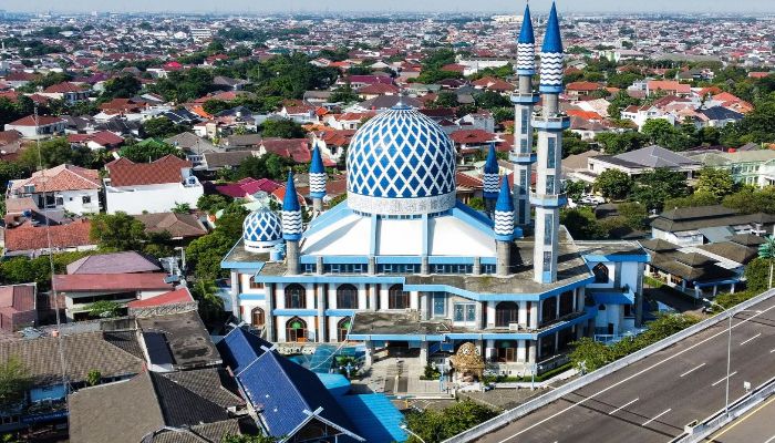 Ilustrasi Masjid Jami Al-Azhar Bekasi. Simak jadwal Imsakiyah lengkap Ramadhan 1444 H 2023 untuk wilayah di Kota Bekasi dan sekitarnya. /Instagram/@ade.irwn2