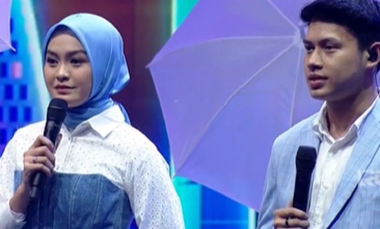 Duet Salma Salsabil dan  Rony Parulian di Indonesian Idol 2023 dipuji juri. Mereka menyanyikan lagu Jangan Ada Dusta Diantara Kita