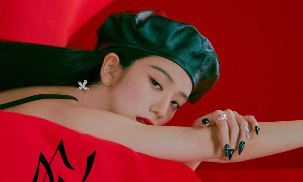 Jisoo BLACKPINK berhasil mencetak sejarah ini usai dirinya segera debut solo lewat album KiT pada 31 Maret 2023.*