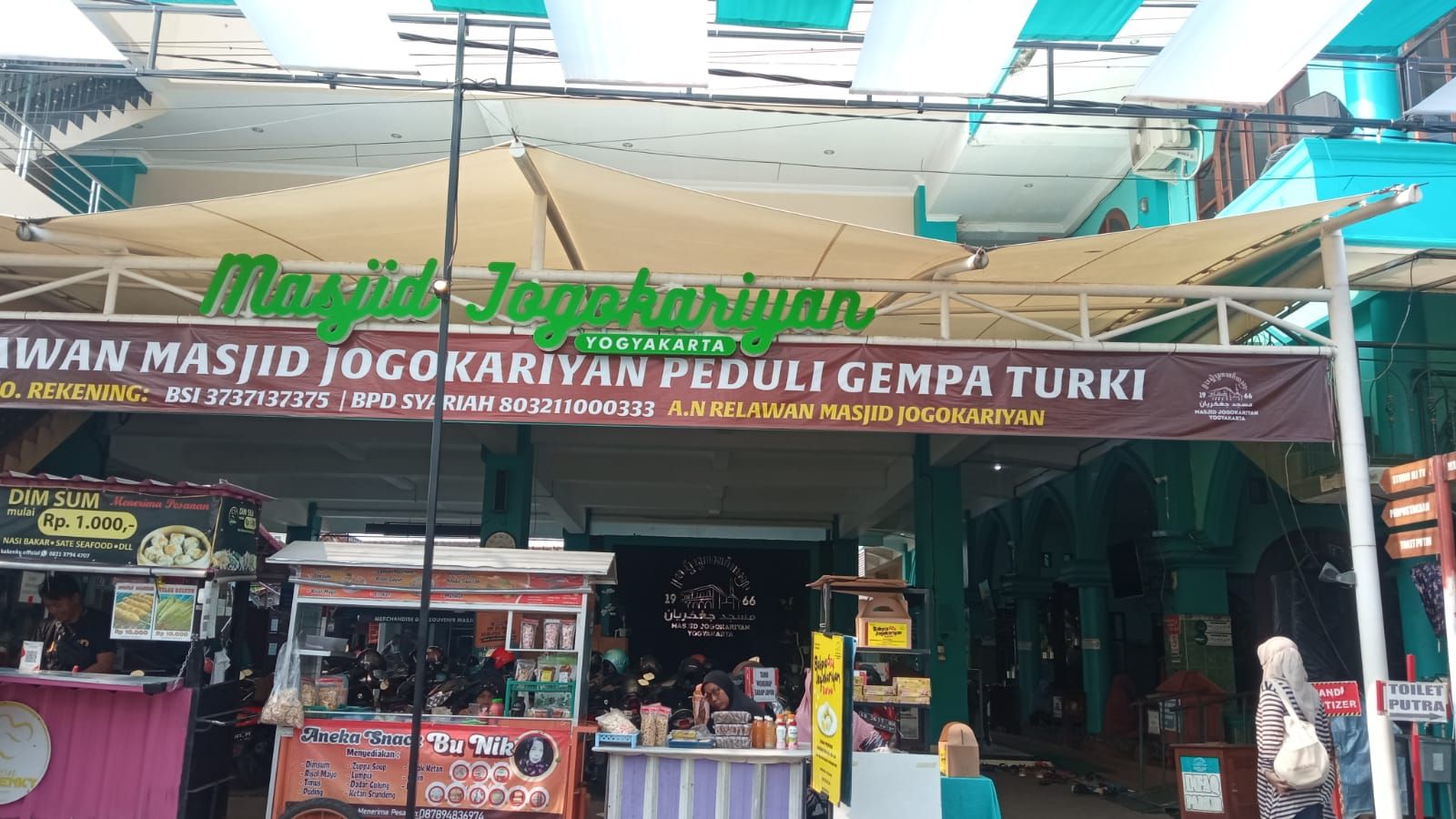 Masjid Jogokaryan Yogyakarta tumbuh dan mengembangkan ekonomi umat.