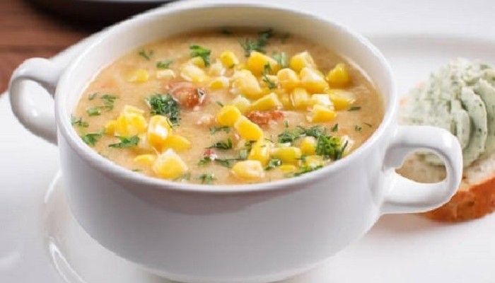 Ilustrasi Chicken Corn Soup, cek resep untuk berbuka puasa di sini.