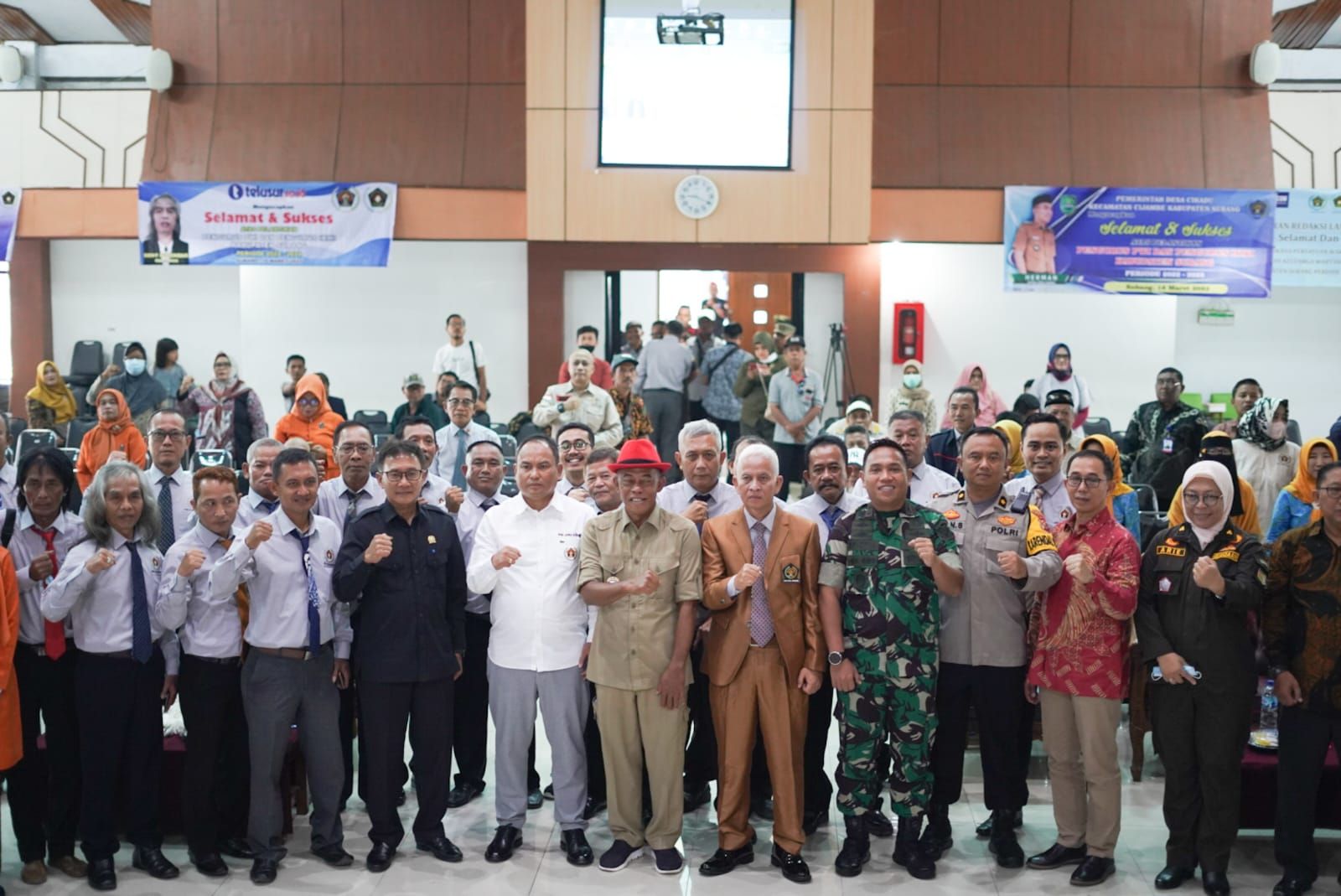 Bupati Subang H. Ruhimat mengatakan pers memiliki peran penting di sebuah negara demokrasi seperti di Indonesia