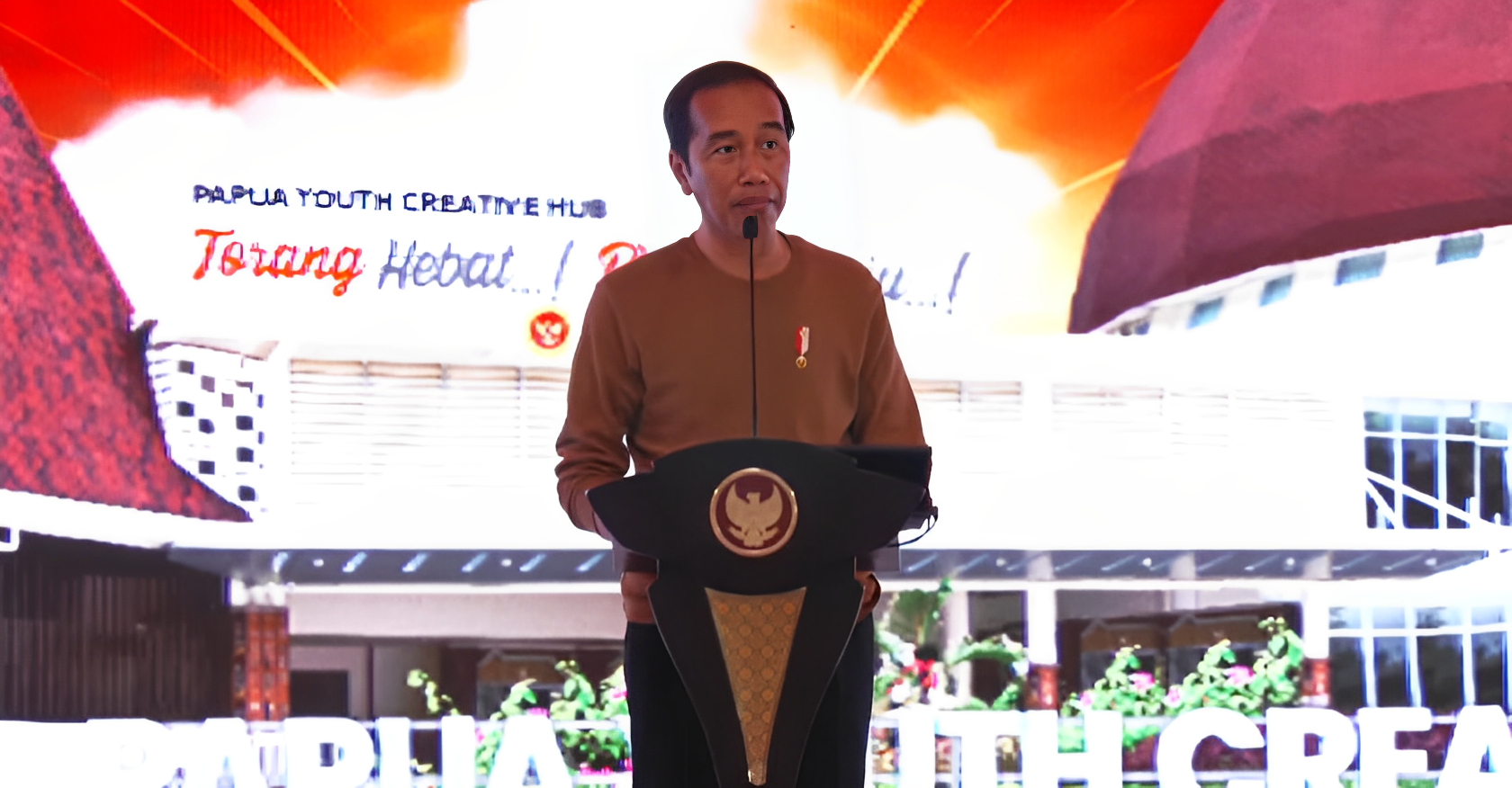 Presiden Joko Widodo Memberikan Sambutan untuk persemian Gedung Papua Youth Creative Hub di Kota Jayapura