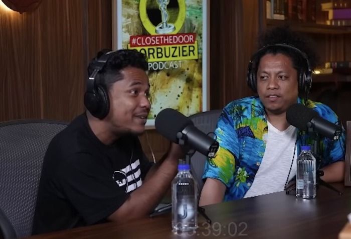 Mamat Alkatiri dan Arie Kriting saat berbincang di Podcast Close the Door