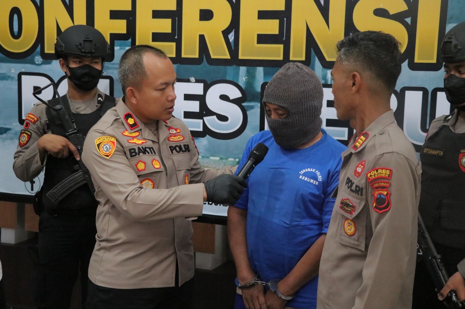 Seorang Kakek di Kebumen Ditangkap Polisi Gegara Edarkan Sabu.