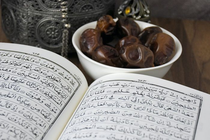 Ilustrasi. Bacaan niat puasa Ramadhan lengkap dengan waktu terbaik kapan dibaca.