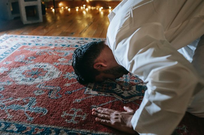 Bacaan niat sholat witir dalam bahasa Arab, latin, dan artinya, hapalkan untuk ibadah sholat tarawih setiap malam selama bulan Ramadhan. 