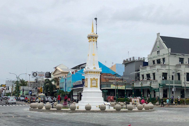 Tugu Yogyakarta. Jadwal adzan maghrib Yogya hari ini.