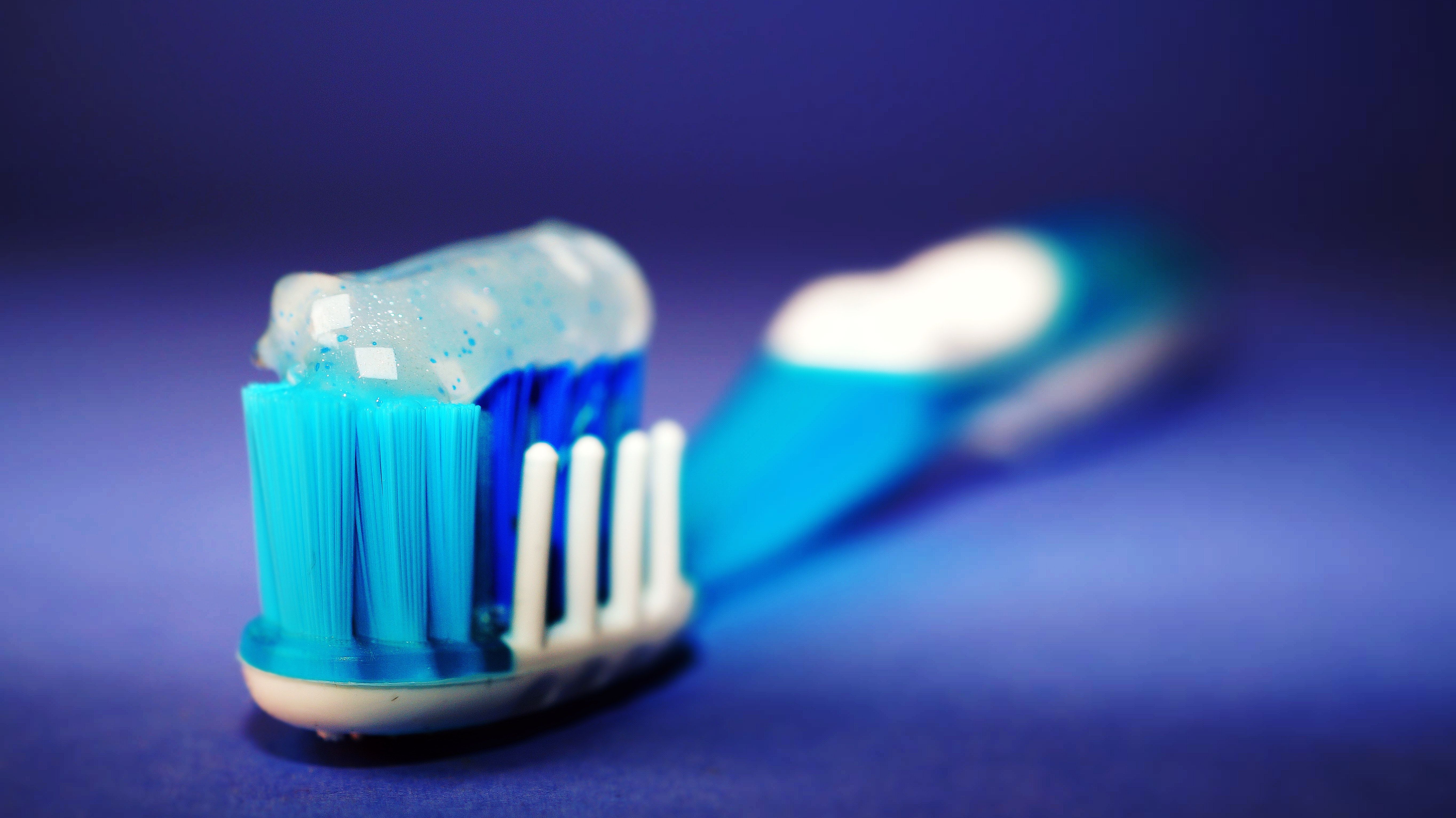 Apakah puasa kita batal karena menggosok gigi? Simak penjelasannya./  Pexels @Goerge Becker