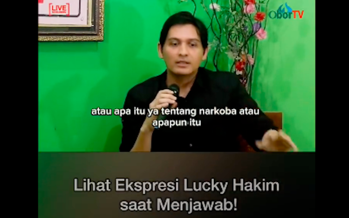 Sebuah video yang menunjukkan Wakil Bupati Indramayu Non-Aktif, Lucky Hakim buka suara soal rumor penggerebeken kasus narkoba di Pendopo Indramayu viral di media sosial.