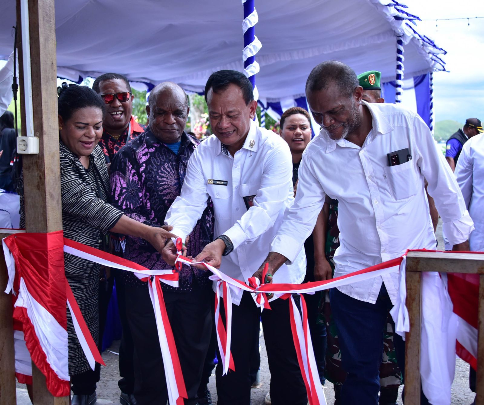 Demi mewujudkan persatuan dan menghindari konflik di tanah Papua, Badan Nasional Penanggulangan Terorisme (BNPT) membuka Warung NKRI ke-24.