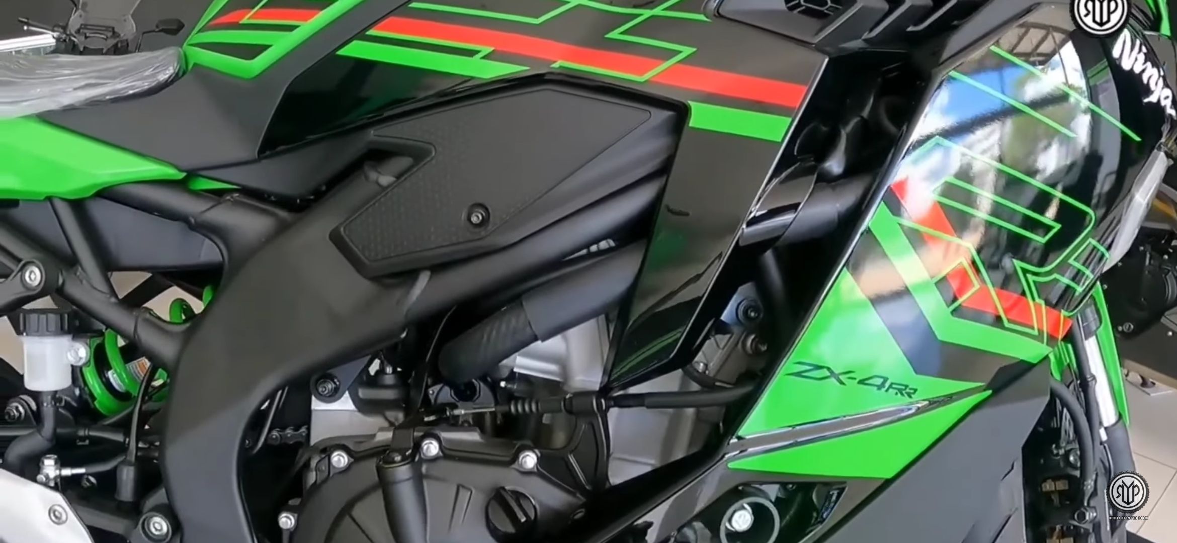GILA CUYY! Kawasaki Resmi Luncurkan Motor Sport Fairing Baru, Intip Harga dan Spesifikasinya