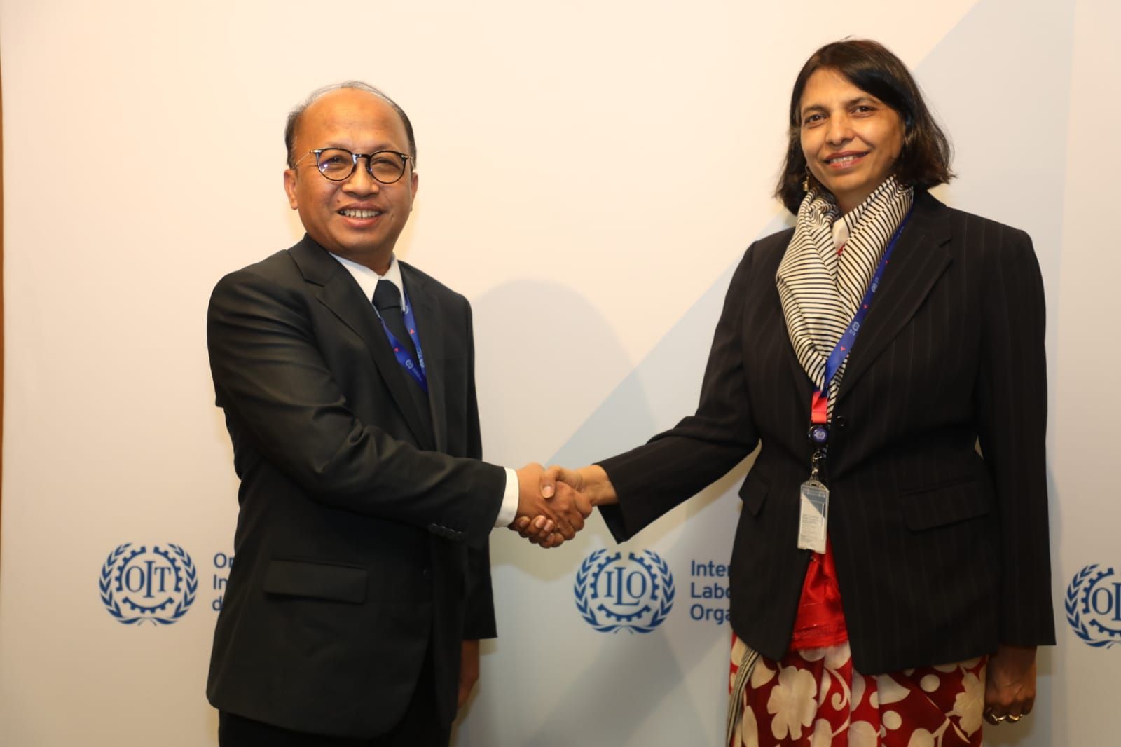 Sekretaris Jenderal Kemnaker Anwar Sanusi bertemu dengan Sekretaris Ketenagakerjaan Kementerian Ketenagakerjaan India Ms. Arti Ahuja, di Jenewa, Rabu 22 Maret 2023.***