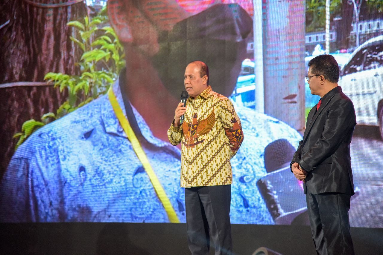Kepala BNPT RI Terima Anugerah Tokoh Sosialisasi Persatuan dan Toleransi Indonesia
