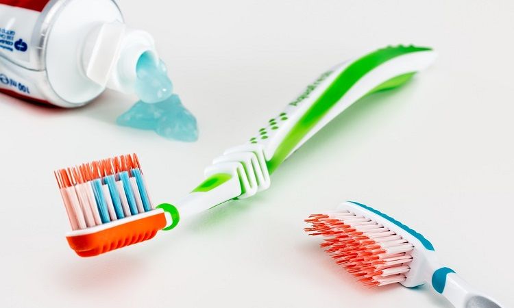 Ilustrasi. Hukum sikat gigi saat sedang menjalani puasa, apakah boleh sikat gigi? Penjelasan hukum sikat gigi, cek di sini.