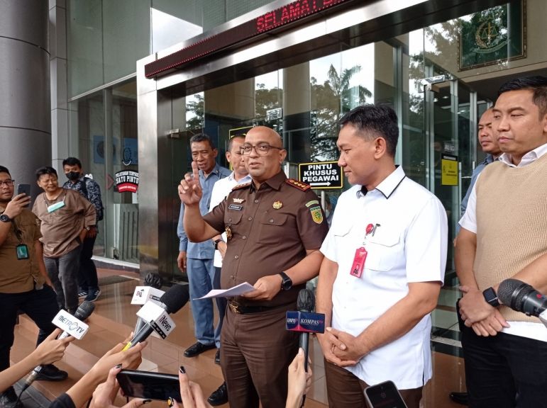 Kepala Kejaksaan Negeri Jakarta Selatan, Syarief Sulaeman Ahdi saat memberikan keterangan pers 