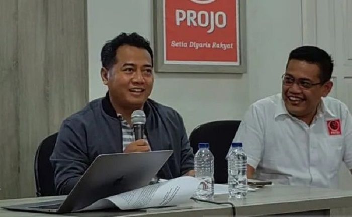 Pengamat politik dari UIN Syarif Hidayatullah Jakarta, Adi Prayitno (kiri).