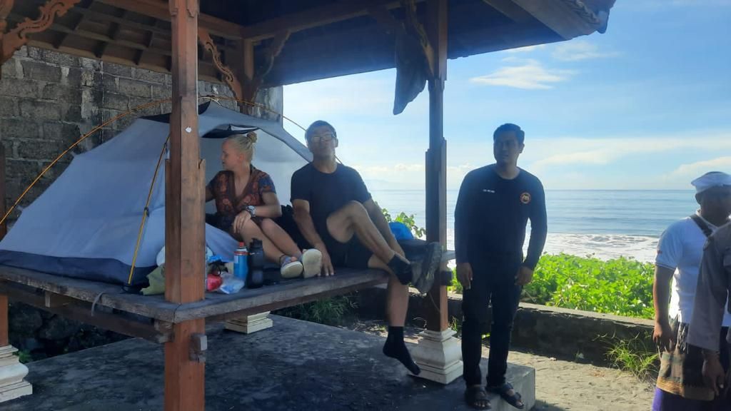 Langgar aturan, dua warga negara asing (WNA) asal Polandia dideportasi