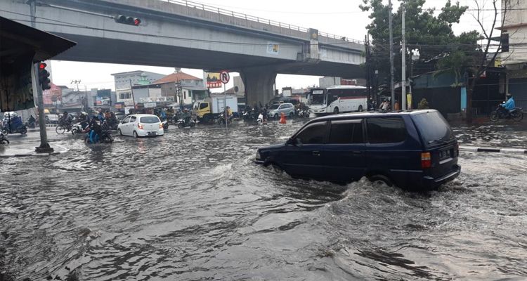 Kondisi banjir Perempatan Jalan Soekarno Hatta Kopo Kota Bandung hari ini Jumat, 24 Maret 2023