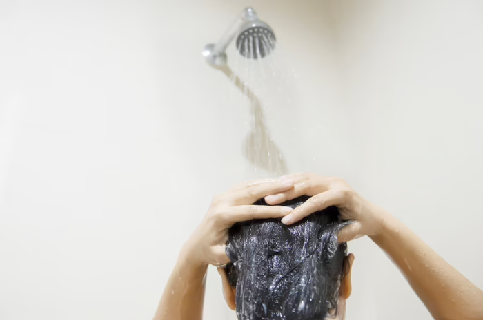 tata cara mandi junub bagi suami istri di bulan ramadhan, dilalukan setelah waktu imsak.