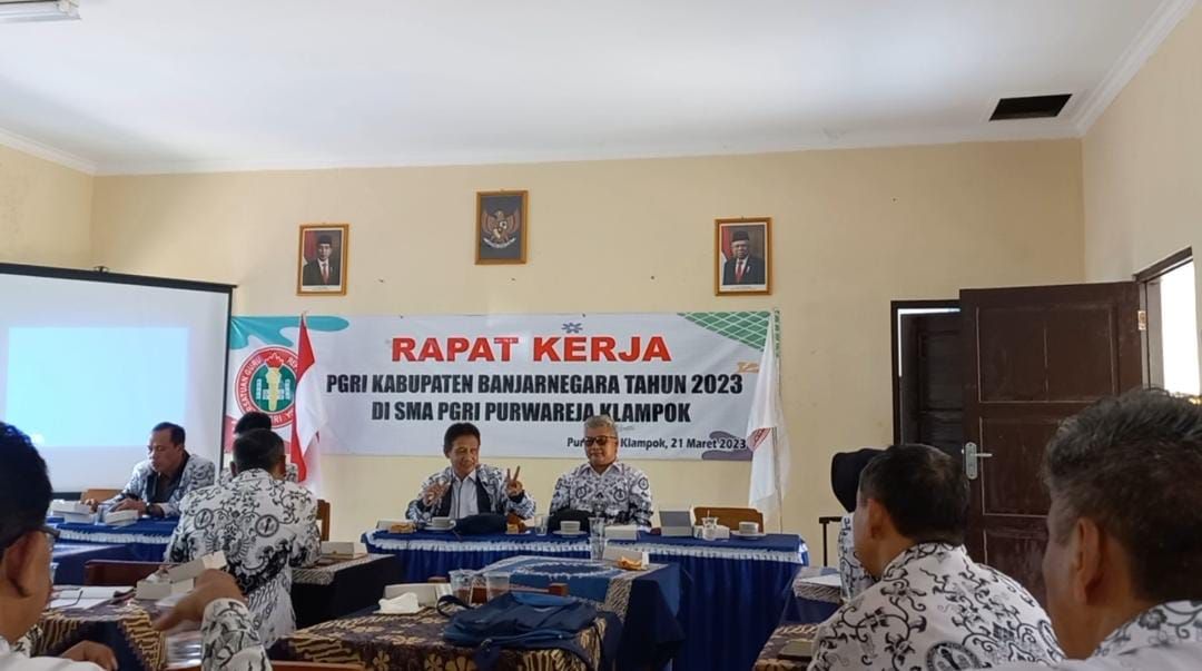Suasana Rapat Kerja PGRI Kabupaten Banjarnegara di SMA PGRI Purwareja Klampok beberapa waktu lalu