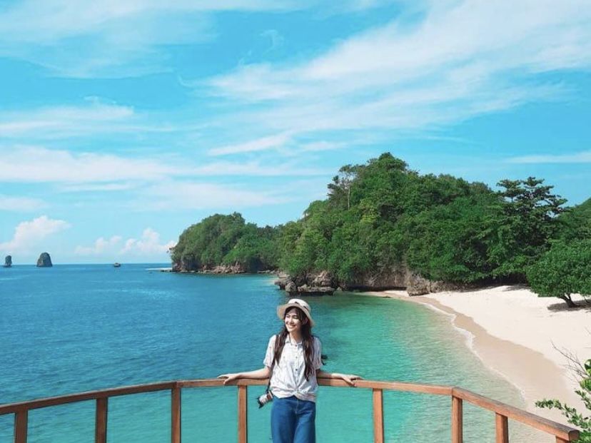 Pantai Tiga Warna /Instagram/@arsdeli