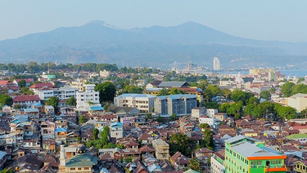 Ilustrasi. Kota Manado adalah kota yang paling ramai di Sulawesi Utara.