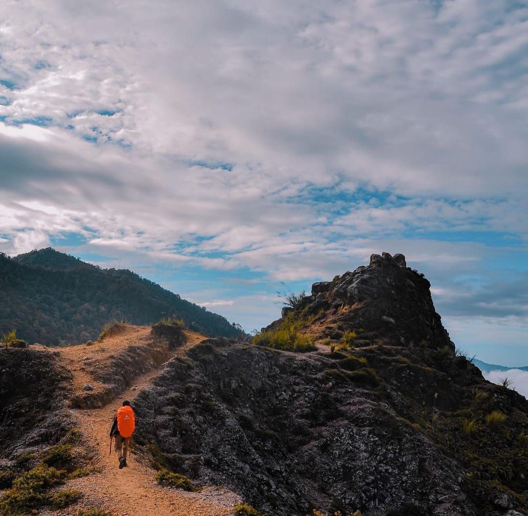 Gunung Ambang - Rekomendasi Tempat Wisata Hits dan Instagramanble di Bolaang Mongondow Timur, Sulawesi Utara