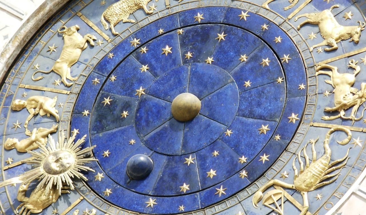 Ilustrasi zodiak