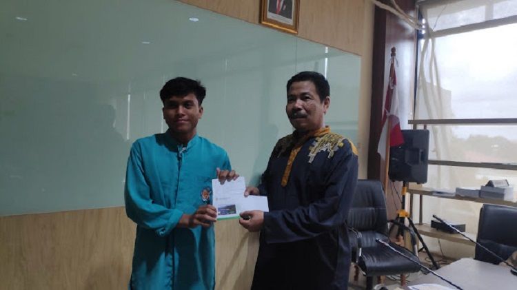   Usin Abdisyah Putra Sembiring, Anggota DPRD Bengkulu, Mengasuh 50 Anak Yatim Piatu dengan Gaji Bulanannya